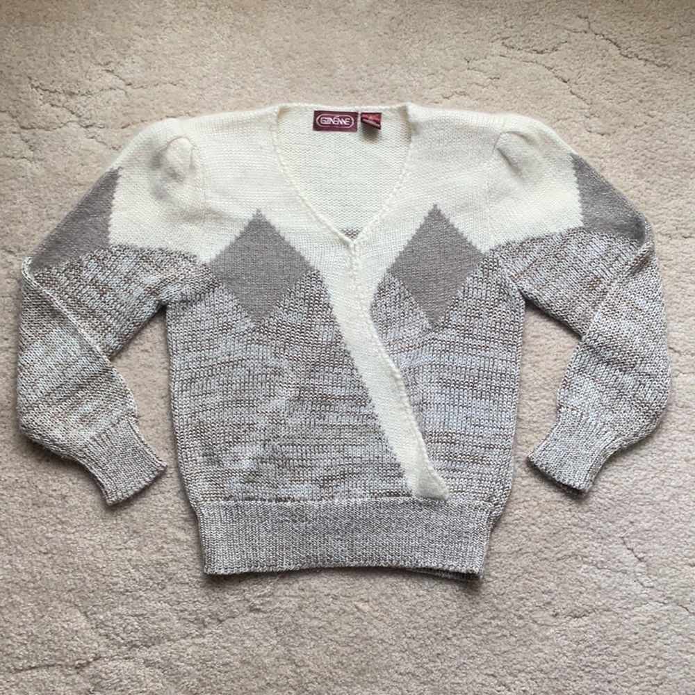 Vintage 80s Wool Rabbit Hair Blend V-Neck Knit Sweater Neutral Colors